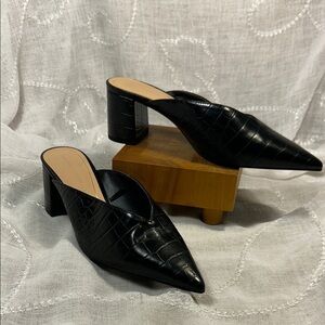 Zara Trafaluc collection almost NEW slide in mules